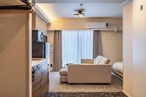 Standard Quadruple Room, Non Smoking, Balcony | Blackout drapes, free WiFi - Apartment Hotel 11 Shinsekai (Osaka)