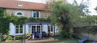 6 persons with privative garden, heated pool