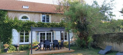 6 persons with privative garden, heated pool