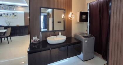 Luxerious 3-bedroom Family Apartment in Dhaka near Airport