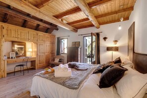 4 bedrooms, laptop workspace, free WiFi, bed sheets - La Baita 1800 Ski In Ski Out (Claviere)