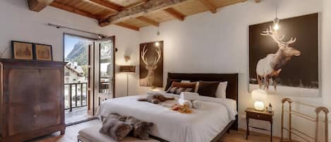 Casa familiar, 4 habitaciones, 2 baños (La Baita 1800 Ski In Ski Out) | 4 habitaciones, espacio para trabajar con laptop y wifi gratis