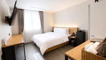 Chambre Double Deluxe, vue ville | Bureau, rideaux occultants, chambres insonorisées, Wi-Fi gratuit