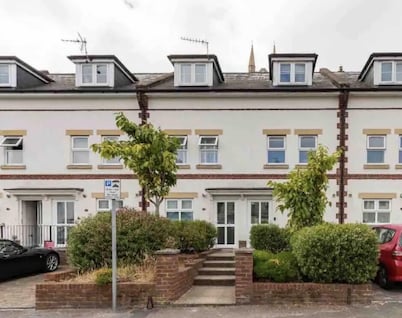 Town center white house