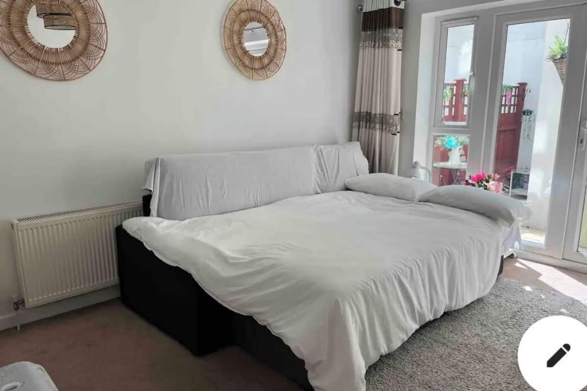 Comfort Double Room | Individually decorated, individually furnished, free WiFi
