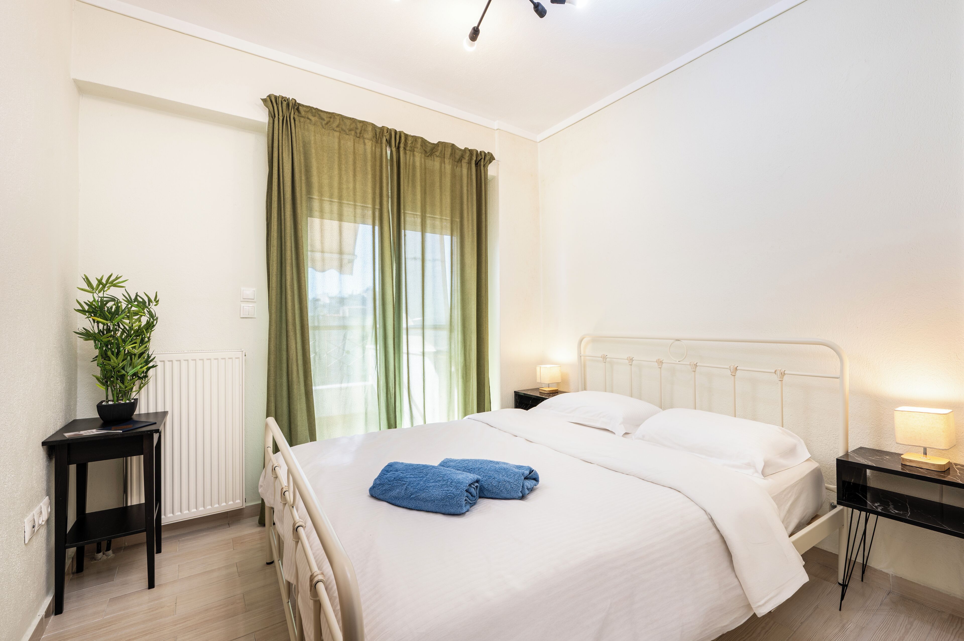 2 chambres, fer et planche à repasser, lit parapluie, Wi-Fi gratuit