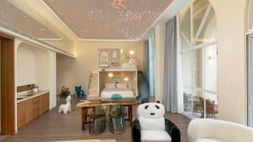 Family Suite, Patio | 1 bedroom, iron/ironing board, free WiFi