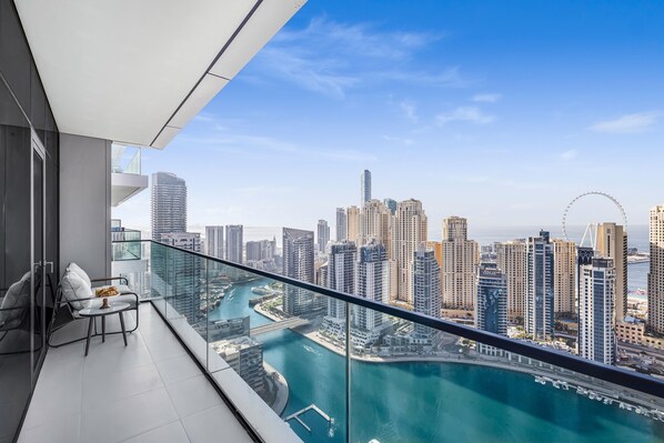 Luxury Apartment, 2 Bedrooms, Non Smoking, Marina View | Balcony view - EDEN’S Homes & Villas - VIDA Dubai Marina Residences (Dubai)