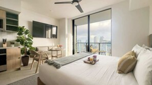 1 chambre, fer et planche à repasser, lit de bébé portatif, Wi-Fi