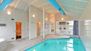 Ferienhaus | Pool | Innenpool, Außenpool