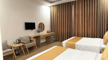 Phòng 4 | Minibar, bàn, truy cập Internet không dây miễn phí, bộ trải giường