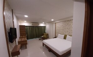 Deluxe Double Room - HOTEL PRUDENT - Vadodra (Vadodara)