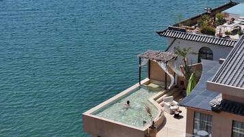 Piscina a l'aire lliure