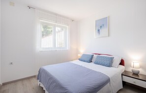 2 slaapkamers, een kluis op de kamer, een strijkplank/strijkijzer