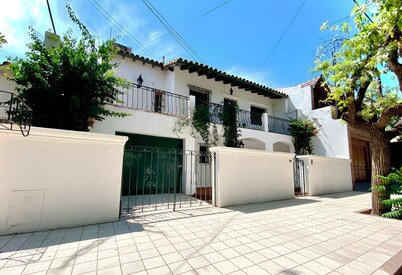 Colonial House in Mendoza! | 12 People