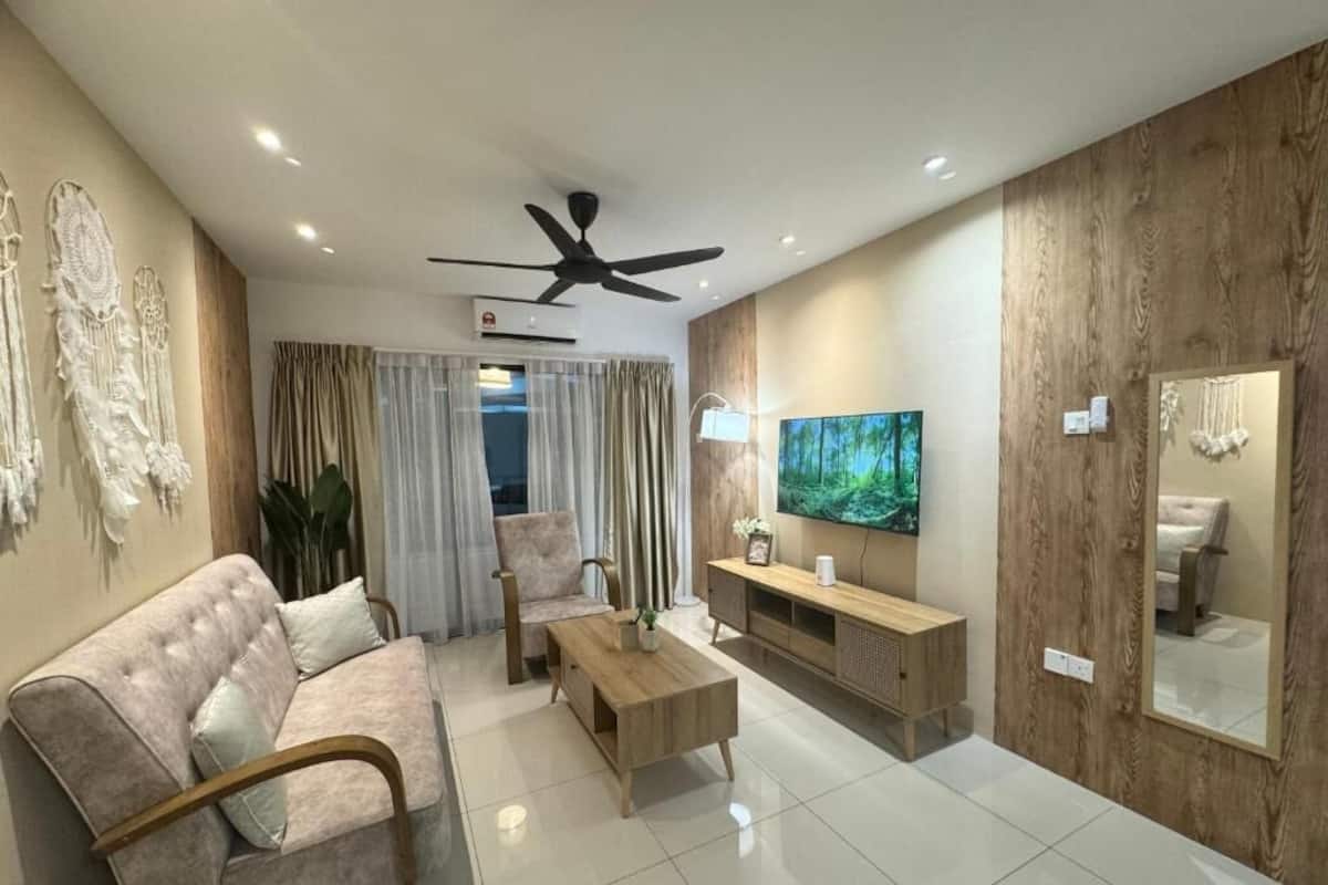 Apartment, 3 Bedrooms | Living area