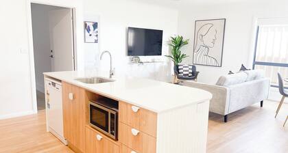 Luxury Villa 2 - Modern Retreat