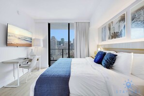 1 habitación, tabla de planchar con plancha, cuna de viaje y wifi 