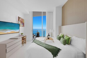 2 Schlafzimmer, Schreibtisch, Bügeleisen/Bügelbrett, Reisekinderbett