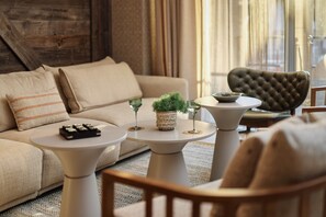 Lobby sitting area - Wulfenia Hotel & Spa (Kolašin)