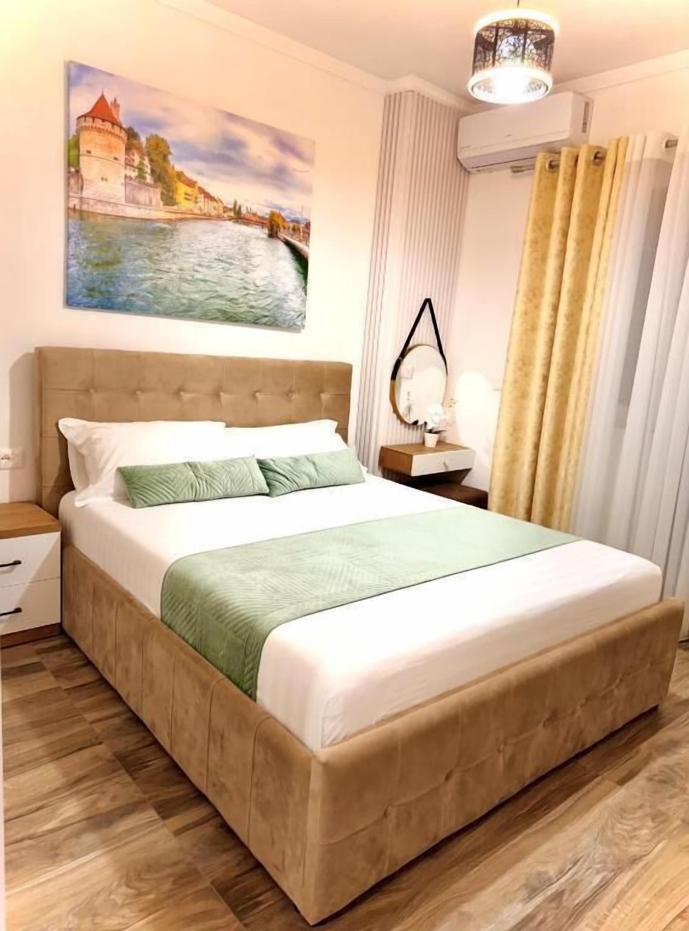 Desk, free WiFi, bed sheets