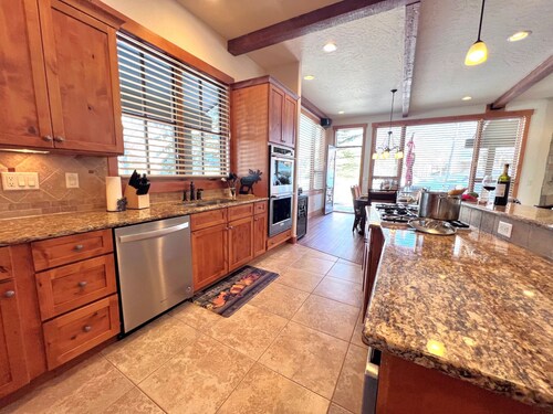 Eagles Nest • Mtn Views • Dog-Friendly • Ev Charger • Ski/Hike