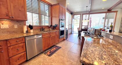 Eagles Nest • Mtn Views • Dog-Friendly • Ev Charger • Ski/Hike