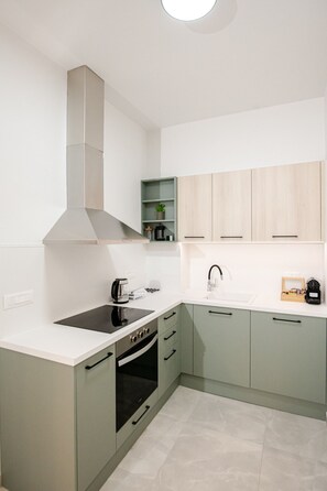 Suite | 1 soverom, skrivebord, lydisolert og internett