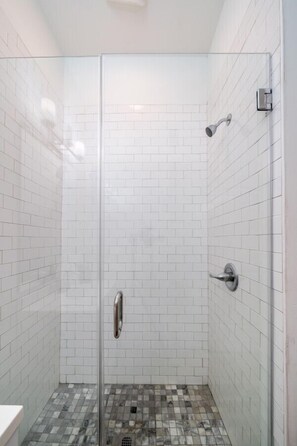 Hair dryer, towels - Charming Charleston Getaway (Charleston)