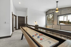 Game room - Hillside Haven, Hot Tub, Private (Lead)