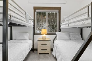 4 chambres, lit parapluie, Wi-Fi gratuit, draps fournis
