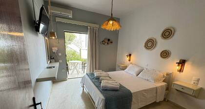 3 little pigs apartments