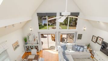 Smart-TV, fotballspill og bøker