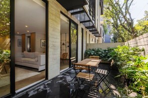 Outdoor dining - w* | Fancy 3BR w/ Modern Terrace in Polanco (Ciudad de México)