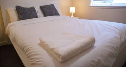 City centre apartment with off street parking & tucked away in a quiet location