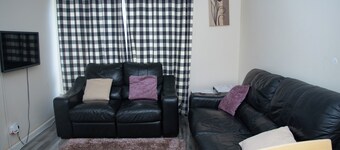 City centre apartment with off street parking & tucked away in a quiet location
