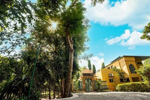 Fachada de la propiedad