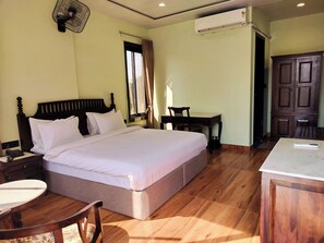 Minibar, blackout curtains, iron/ironing board, free WiFi - THE CABANA RESORT (Vallabhnagar)