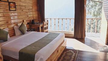 Deluxe Double or Twin Room, Mountain View | Egyptian cotton sheets, premium bedding, down comforters