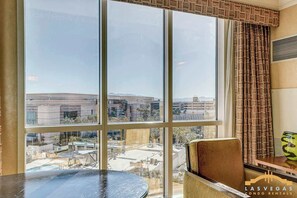 Interior - MGM Signature-05-618 Jacuzzi Studio (Las Vegas)