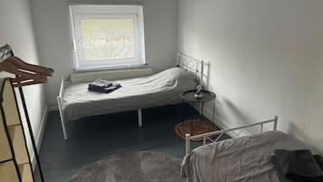 2 室のベッドルーム、アイロン / アイロン台、WiFi