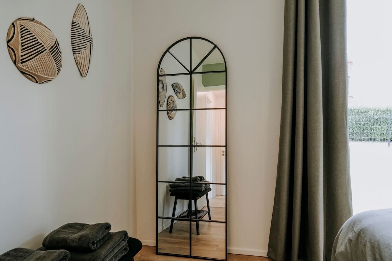 3 habitaciones, escritorio, tabla de planchar con plancha y wifi 