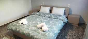 Chistine s Country Cottage