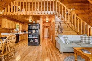 TV, fireplace, offices
