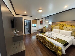 ห้องโรแมนติกสตูดิโอสวีท, เตียงคิงไ ซส์ 1 เตียง, ห้องน้ำส่วนตัว | พื้นที่ทำงานแบบใช้แล็ปท็อป, ผ้าม่านกันแสง