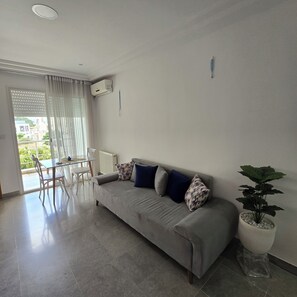 Living area - Bijou in the heart of the Belvedere in the heart of Tunis. 15 min from the airport. (Tunis)