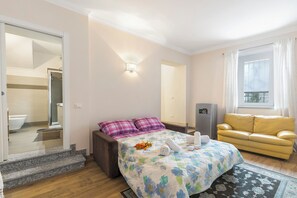 Familie appartement, meerdere slaapkamers (Little Mermaid of Stresa Pet Friendly) | 1 slaapkamer, beddengoed