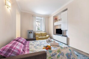 Familie appartement, meerdere slaapkamers (Little Mermaid of Stresa Pet Friendly) | 1 slaapkamer, gratis wifi, beddengoed