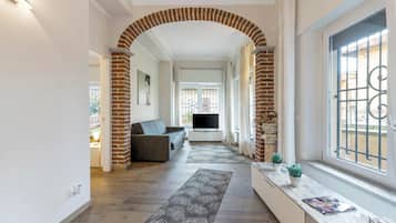Standard Apartment, 1 Bedroom, Microwave, Mountainside (Blue Mermaid of Stresa Pet Friendly) | Living area | Flat-screen TV