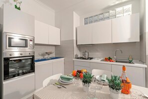 Fridge, microwave, oven, stovetop - Blue Mermaid of Stresa (Stresa)